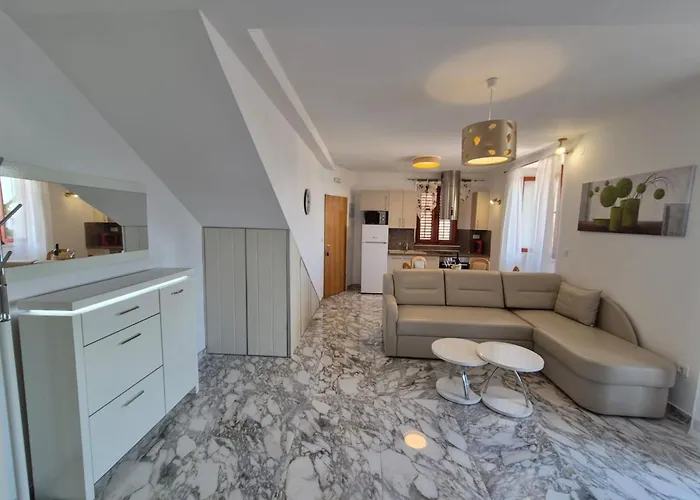 Villa Ana Apartments