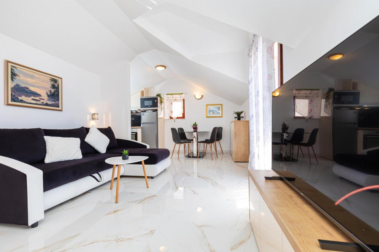 Apartment Ana Mlini